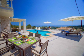 Villa Pangea Ion